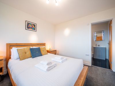 02c1fc5e 4ab6 46ba 9b6b 0da87c7f235e homerunner