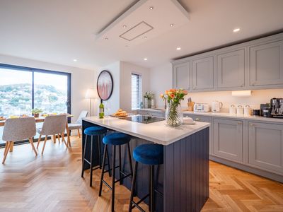 Trafalgar Cottage 2 04dce9fa f114 441d b919 b2bd6a8b2eb1 homerunner