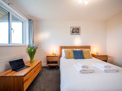 067ce823 da95 41e0 a464 4e730aee9436 homerunner