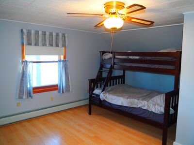 0bed3c04 3431 4955 927f 273ea9701e7a homerunner