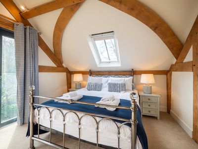 12ab3467 5ade 4b5e 9c5b 7c03a25903d5 homerunner