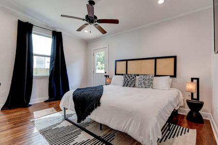 Spacious king master bedroom w/ an ensuite bath for added privacy & comfort.
