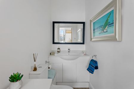 1e883ed8 1334 4323 bad7 81c920c5436c homerunner