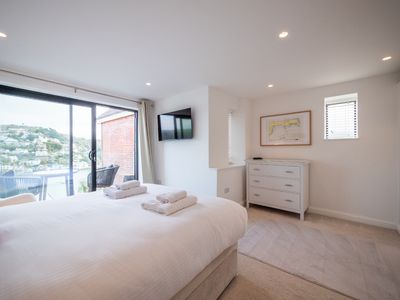 Trafalgar Cottage 35 2be5288c 68b6 4c6a a833 8f39d00b4107 homerunner