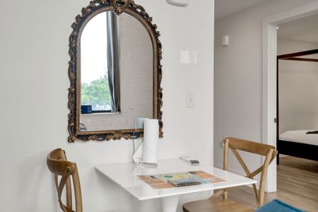 Dining area (unit 1)