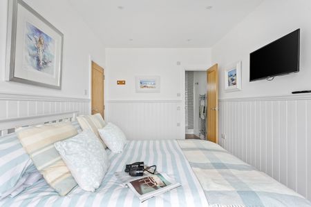 39ef91d3 b49e 4734 9589 69232d511b27 homerunner