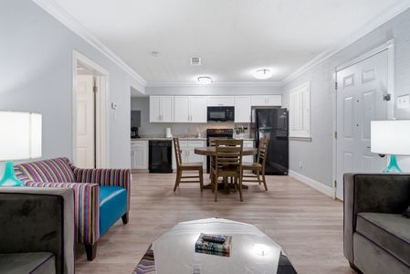 Open kitchen & dining area perfect for casual group meals.