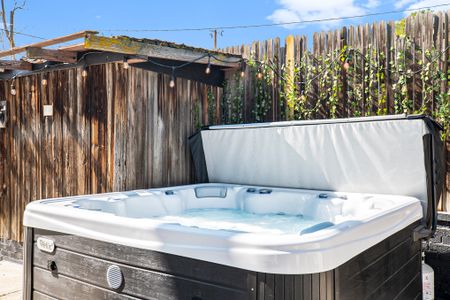 50a5f5ec 69b3 42e5 9f48 148e14e96c3c homerunner