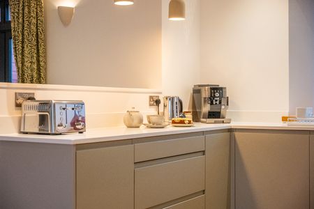 51c95b83 658b 4db6 ae33 a56fe5fbde51 homerunner