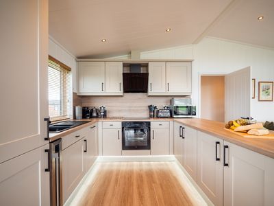 5329577c 203f 4ad8 b8f9 fb5306b81ffc homerunner