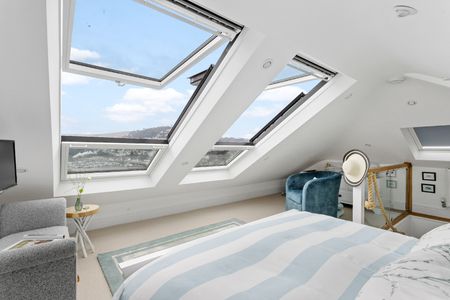 56a2d670 460a 41ed 8e00 d6a7967c61b8 homerunner