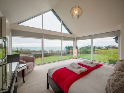 58645455 f2a2 4560 b4b4 fd7cbee31e2f homerunner