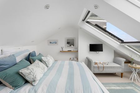 5e18a9f3 9d9c 4c2c bc7a bdff4d43c641 homerunner