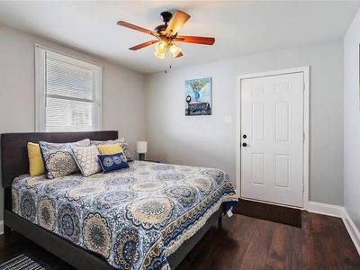Spacious Queen bed, perfect for relaxing