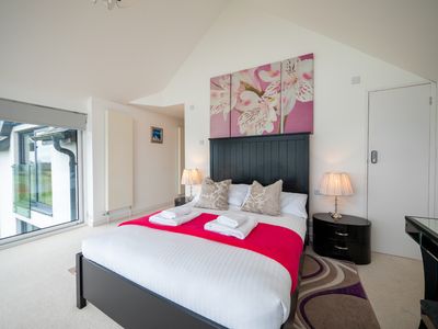 6b0f7acc 433f 47bb 854f ec2cfda64b4c homerunner