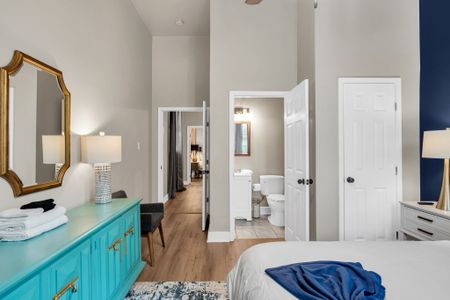 Open hallway leading to the bathroom — bright & easy to navigate.