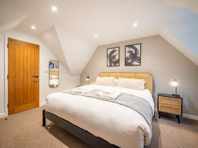 8dd89040 cd5d 4abb 9947 e7b30fe9803e homerunner