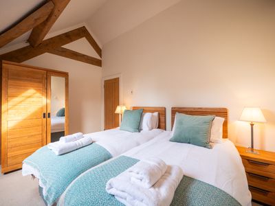 91dcf7b6 989f 41e8 8ffd 39dc56d8e8fd homerunner