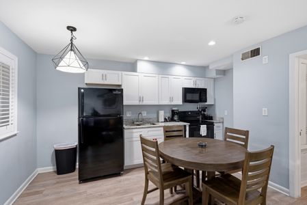 Fully equipped kitchen w/ everything you need to cook & dine