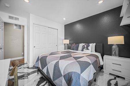 9ef21f7b be00 405a be7c 944c896af568 homerunner