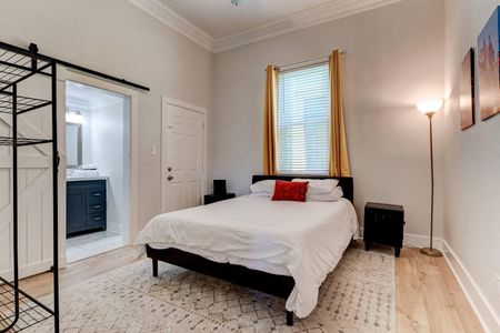 Restful master bedroom w/ an en suite bath — your own private retreat.