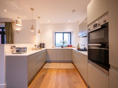 Accf8876 28df 452d a529 85791865bce7 homerunner