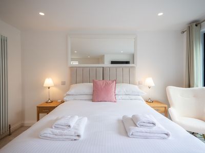 Trafalgar Cottage 32 Afac7444 39ad 4b27 87f2 b1c501859d52 homerunner