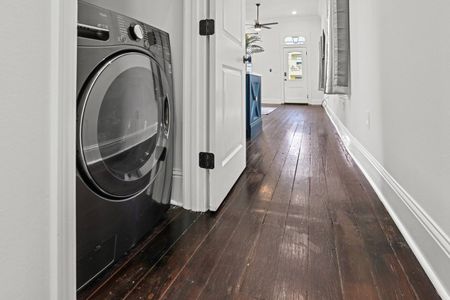 In-unit washer & dryer for laundry convenience right at home.
