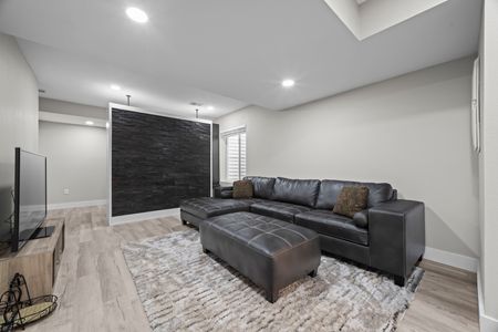 Cbd78fd5 218a 4fc9 8ec3 b12b9e91c43e homerunner