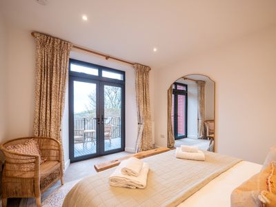 Cc5a490d 5518 4c8a 9902 083da25dbdfc homerunner