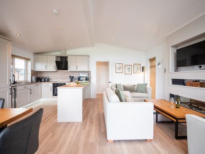 D48c33f1 ccd8 47d8 88b3 f0b56d4931d3 homerunner