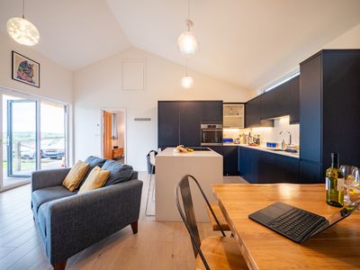 E53623c3 38f2 47fd 962f 6502bf18a488 homerunner