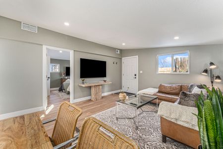 E9d70883 f754 47f7 8a76 476c66bf9643 homerunner