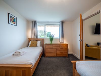 Edb6d65e f38a 42ce abab 81c31b8eb874 homerunner