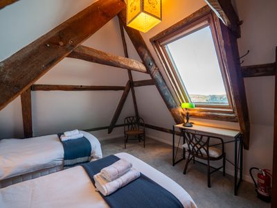 Ef5487f8 f689 42ab b30b 2babe9cd9818 homerunner