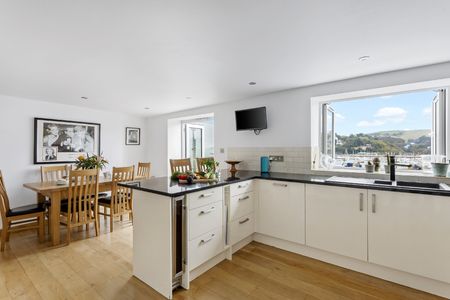 Ef7def37 d3e1 4df4 a51f b812777995f4 homerunner