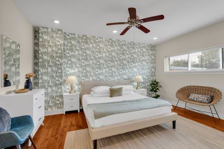 Tropical palm wallpaper for a resort-style escape
