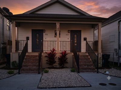 Charming landscaped front entrance that sets a warm welcome before you even step inside.