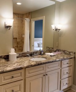 Bathroom w/ granite vanity, double sink & updated fixtures
