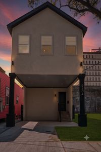 Colorful front exterior — easy to spot & full of character.