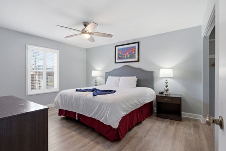 Primary bedroom w/ a king bed for a deep, restful night's sleep.