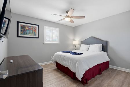 Relaxed secondary bedroom w/ a comfortable bed & smart TV for easy nights in.