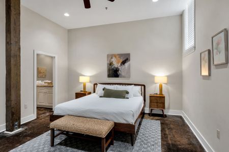 King bed with a bench for your bags