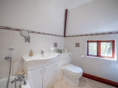 D438baf8 c734 4170 81dc 7ba550f347ed homerunner