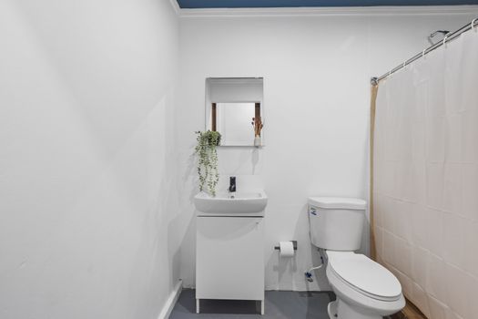 Efficient bathroom layout for a comfortable stay