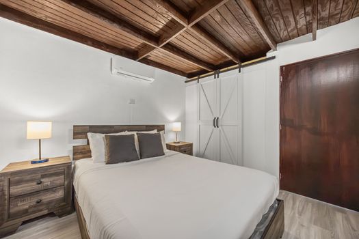 Peaceful retreat with a refreshing ambiance.