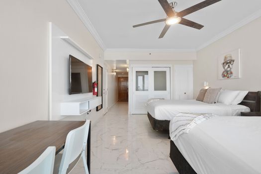 Modern comfort meets tropical beauty! This stylish room offers ample space and inspiring vistas for your perfect getaway.