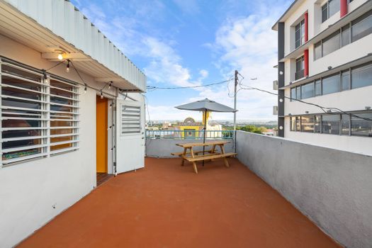 Al fresco rooftop terrace perfect for family dinner