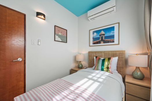 Drift off to sleep in this peaceful and comfortable single bedroom.