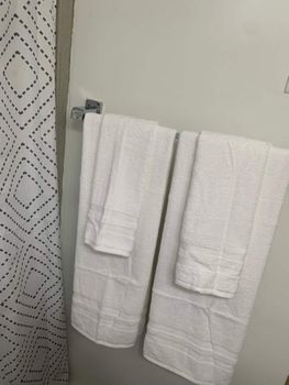Hotel-Quality Comfort: We provide crisp, clean towels, ensuring a luxurious and hygienic experience for every guest.